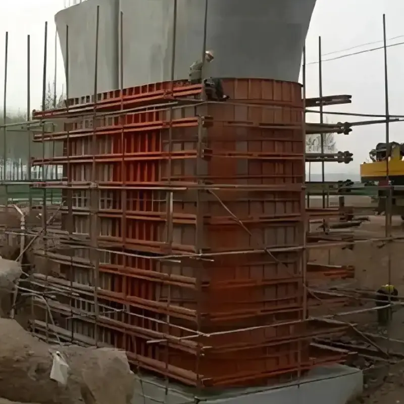 Deskowanie kolumny molo